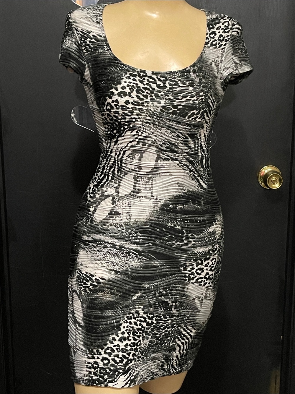 Vintage Y2K Almost Famous Black & White Animal Print Scoop Neck BodyCon Dress -S